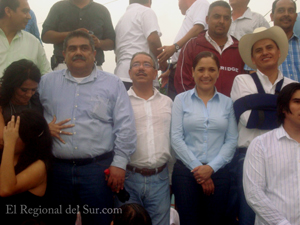 Autoridades-rompimiento-feria-del-elote