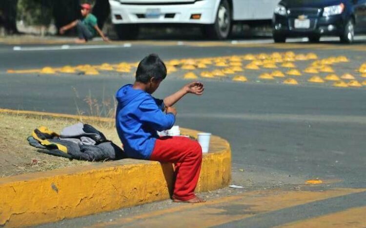 ¿Una moneda? ¡No, te doy un billete!