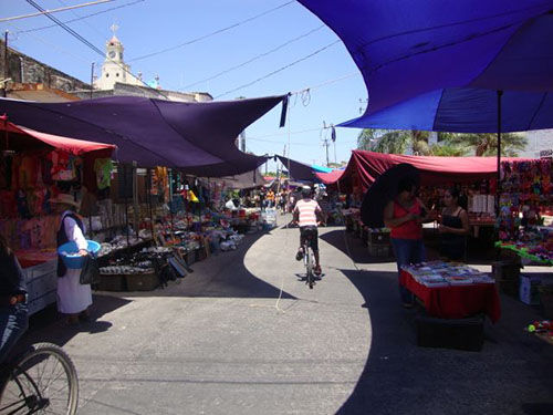 Marzo fue malo para el comercio de Ahuacatlán