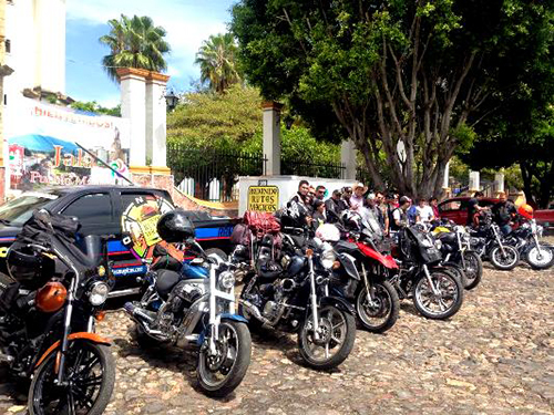 Llegan a Jala motoqueros de “Rodando Rutas Mágicas”