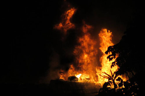 FOTOS: Accidente en Ixtlán provoca explosión de vehículos