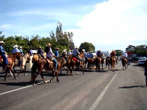 ¡Preparan 9ª. Cabalgata Estatal, en Ahuacatlán!