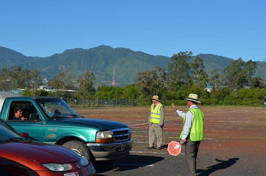 Excelente organización de los testigos de Jehová en Auditorio de la Gente