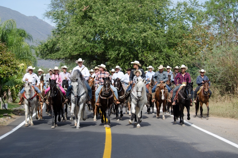 Poca participación en Cabalgata de Ahuacatlán