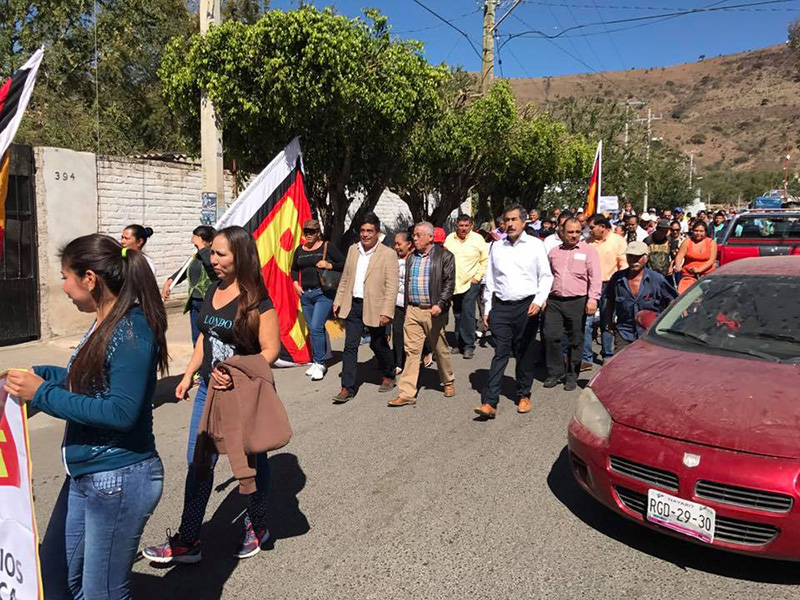 Casi un millar de personas se manifiestan en Ixtlán contra el Gasolinazo y EPN