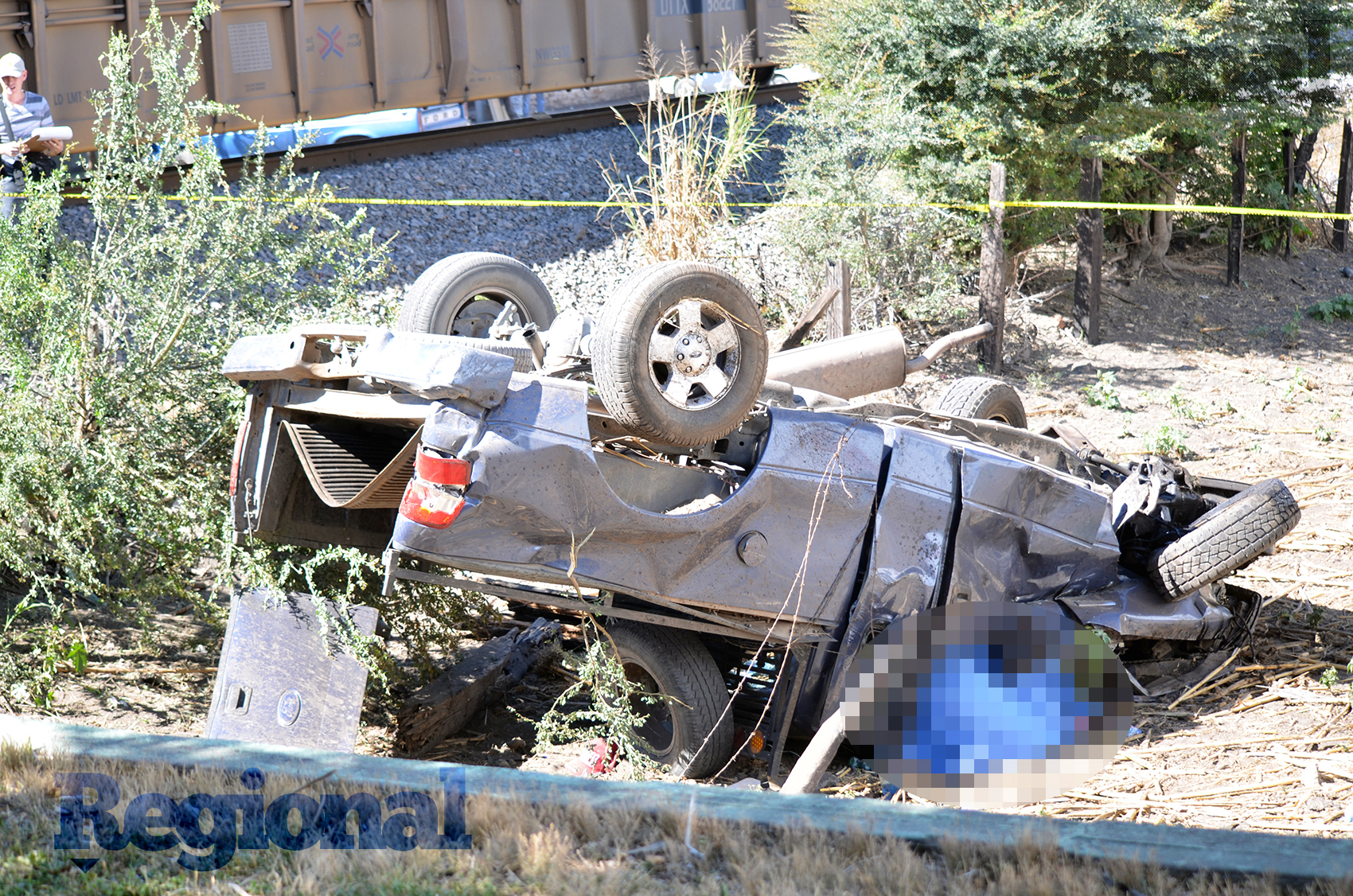 ¡Otra vez en Ahuacatlán!, el tren embiste a una camioneta y hay un muerto