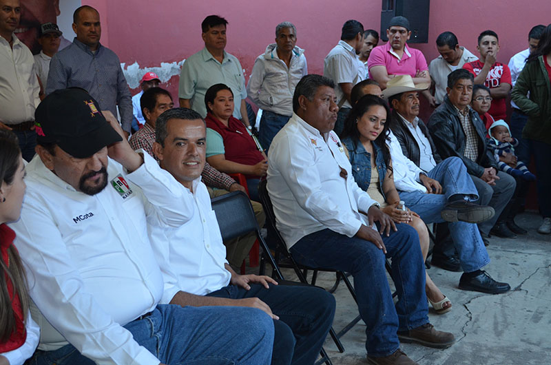 Estructuras del PRI se estremecen en las convenciones de delegados