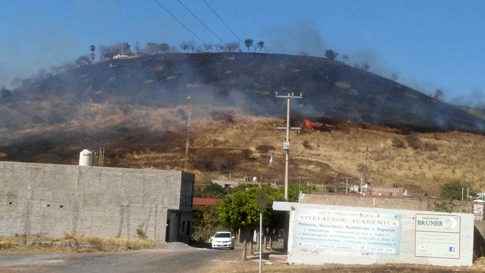 ¡Arde otra vez el cerro de Cristo Rey!