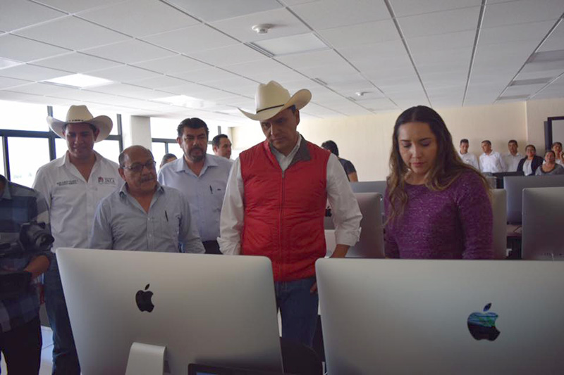 Millonarias obras en Jala gracias a gestiones de Roberto Sandoval