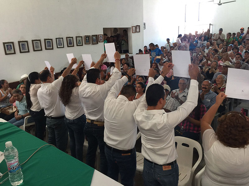 La Convención de Delegados del PRI en Ahuacatlán ratifica a sus candidatos