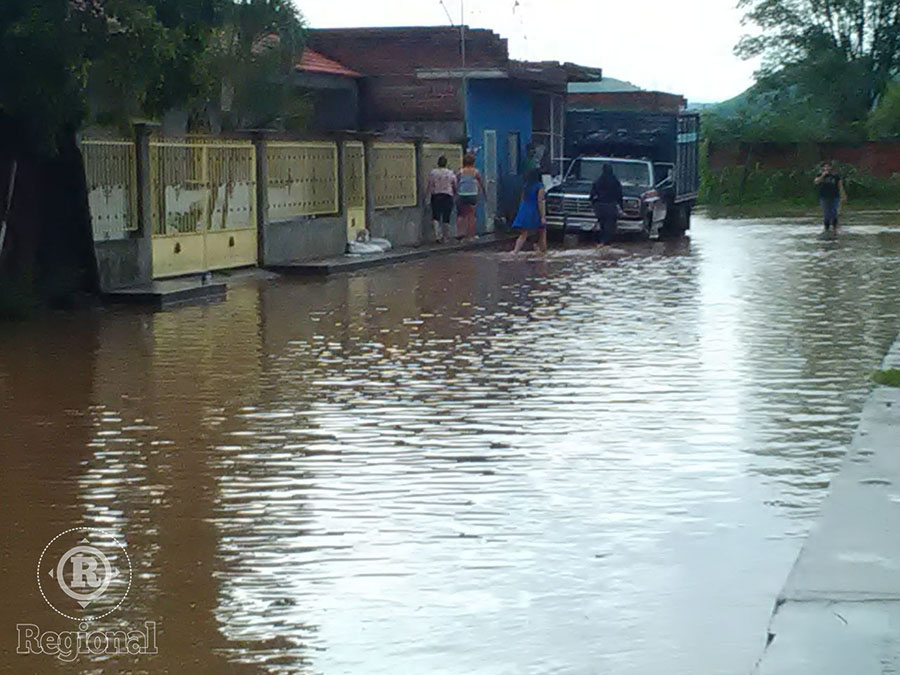 Zoatlán nuevamente anegado por lluvias torrenciales