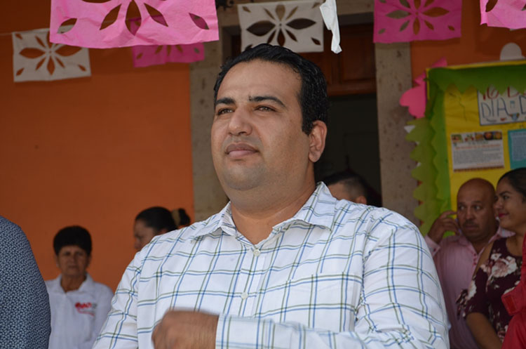 En el gobierno de Agustín se trabaja parejo: Reymundo