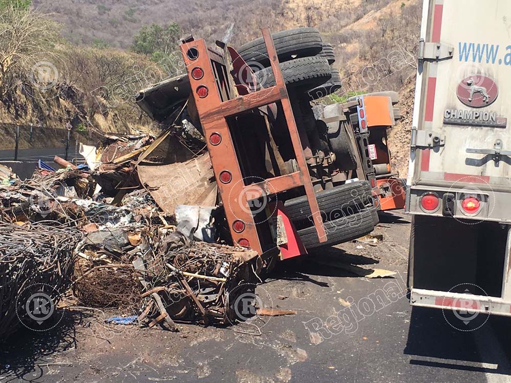 Tres accidentes por la autopista deja al menos un muerto y un herido
