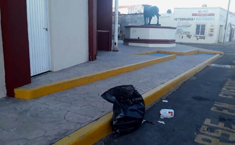 Poca cultura cívica, factor de acumulación de basura en Ahuacatlán