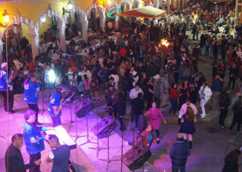 Banda Marquéz y la Sonora Dinamita, en el Baile de la Fogata 