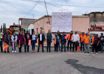Inicia rehabilitación de redes de agua y drenaje en calles  de Ixtlán
