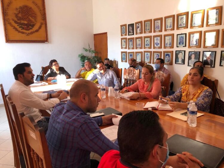 Cabildo de Ahuacatlán, ¡Dividido!