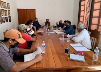 Apoya gobierno de Ahuacatlán regularización de asentamientos