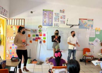 Previenen el cáncer infantil  en escuelas de Ahuacatlán