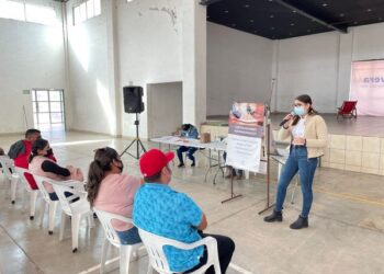 Imparte DIF pláticas prematrimoniales a parejas  que se casarán este 14 de febrero, en Ixtlán
