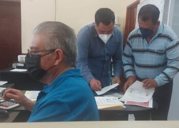 Invitan a contribuyentes a ponerse al corriente con pago del predial