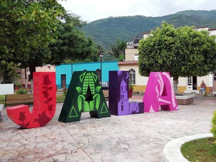 Proponen colocación de maxiletras de Jala a la entrada del pueblo