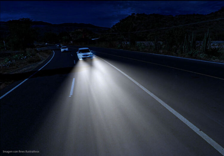 Pide que detengan a persona que tiró piedra contra su auto