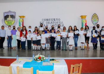 Tirante concurso de oratoria en Jala