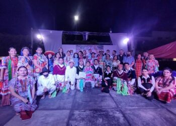 Folclor Oaxaqueño dejó buen sabor de boca a los ixtlenses 