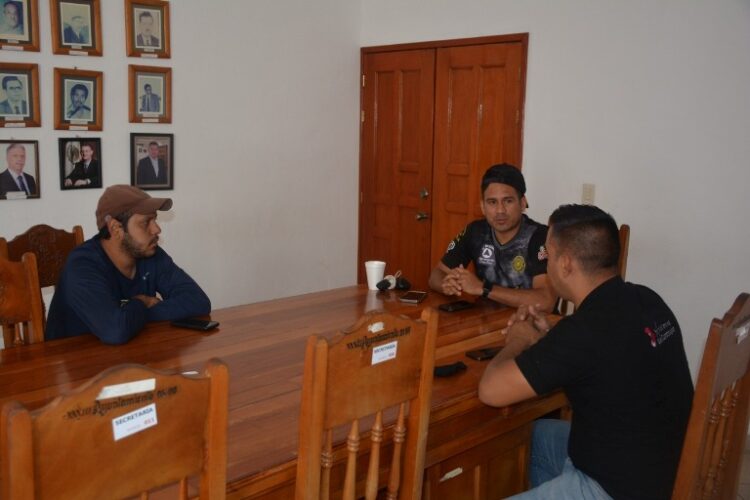 Directores de deportes de la zona sur se reúnen en Ahuacatlán