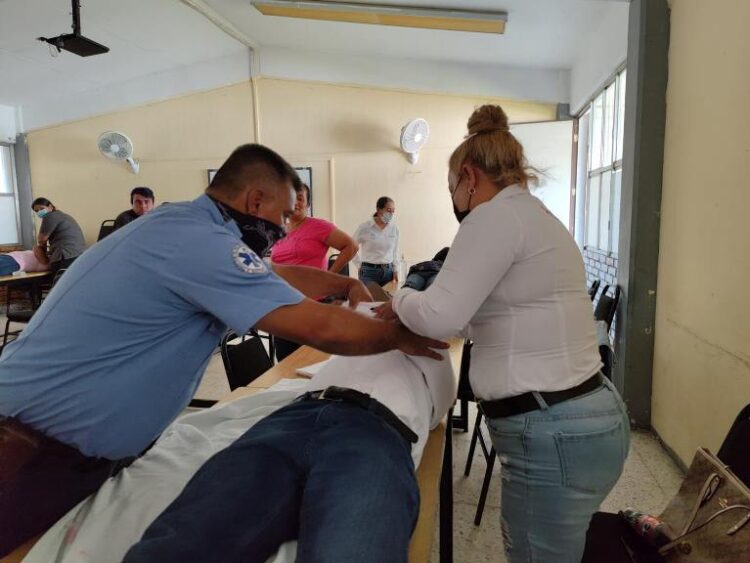 Imparten taller de primer respondiente, en Ixtlán