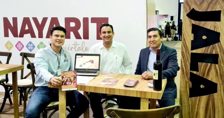 Presente Jala en Gala Puerto Vallarta — Riviera Nayarit