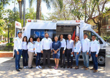Entrega Grupo Mirasol nueva ambulancia al municipio de Amatlán