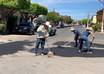 Bachean principales calles de Ahuacatlán
