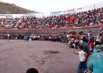 Gobierno de Ahuacatlán festejará a mamitas del municipio