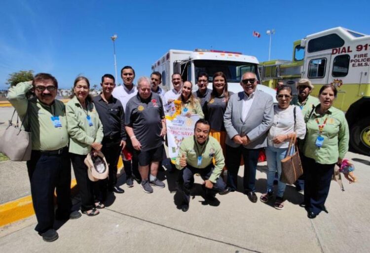 Piden Central de Maquinaria y Hospital Regional en Ahuacatlán