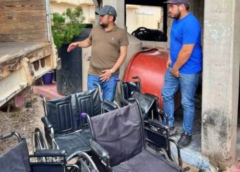 Baile de Oro pone a bailar a abuelitos de Ixtlán