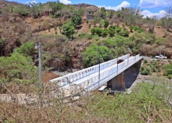 Recibe Rafa Sandoval obra concluida del puente de “El Ranchito”