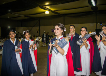 Advierten sobre finca en mal estado en centro de Ahuacatlán