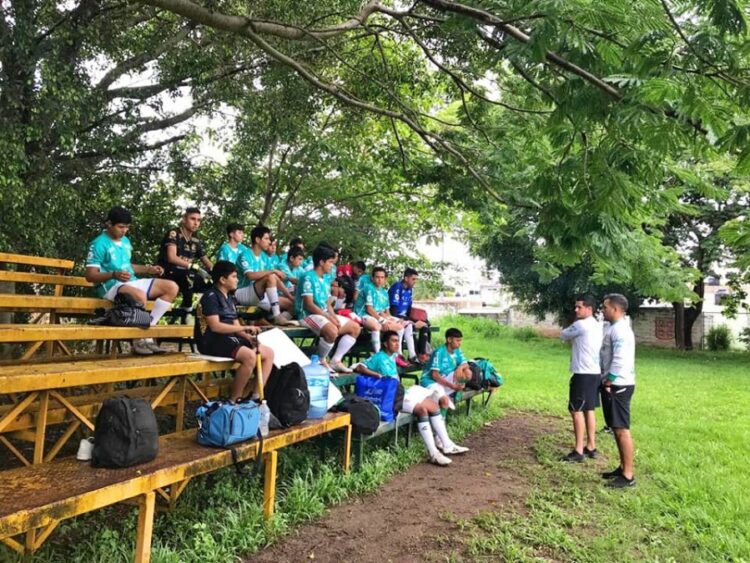 Club León Ahuacatlán se impone a Lecheras 2-0