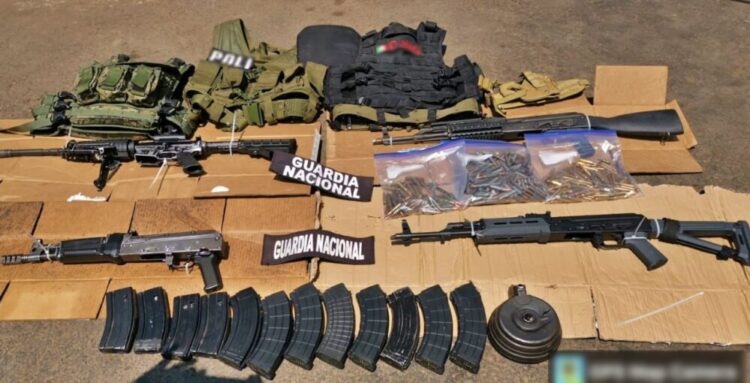 Guardia Nacional asegura material bélico en Compostela