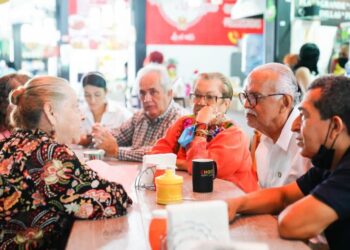 Apoyar e impulsar economía comerciantes; importante motor para Nayarit: Navarro