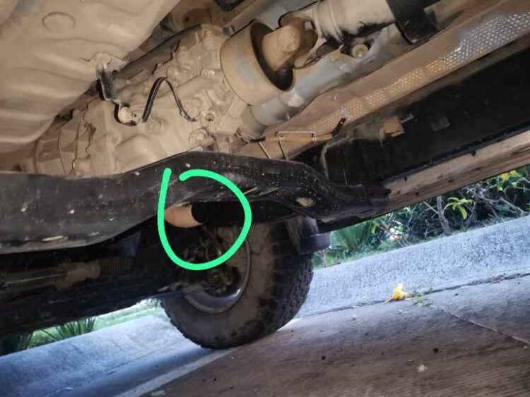 Ladrones fijan su vista en autos estacionados en Plaza Fórum 