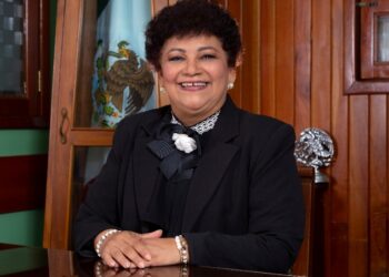 Lista la señora Quecha para el Grito y Desfile de Independencia