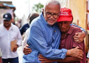 Enfrentaremos los daños dejados por Roslyn juntos: Navarro