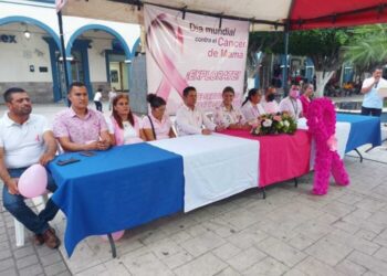 Llaman a prevenir cáncer de mama en Ixtlán