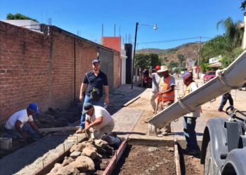 Dona el Ing. Francisco Rodríguez Ulloa trompo de concreto 