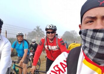 Participa Toño Carrillo en reto ciclista Tepic-Jala