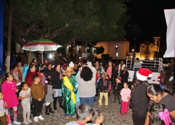 Club de Jala en Los Ángeles realiza su tradicional posada