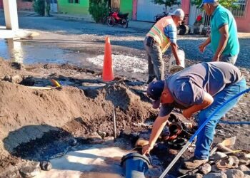 Usuarios en Jala sufren por falta de agua